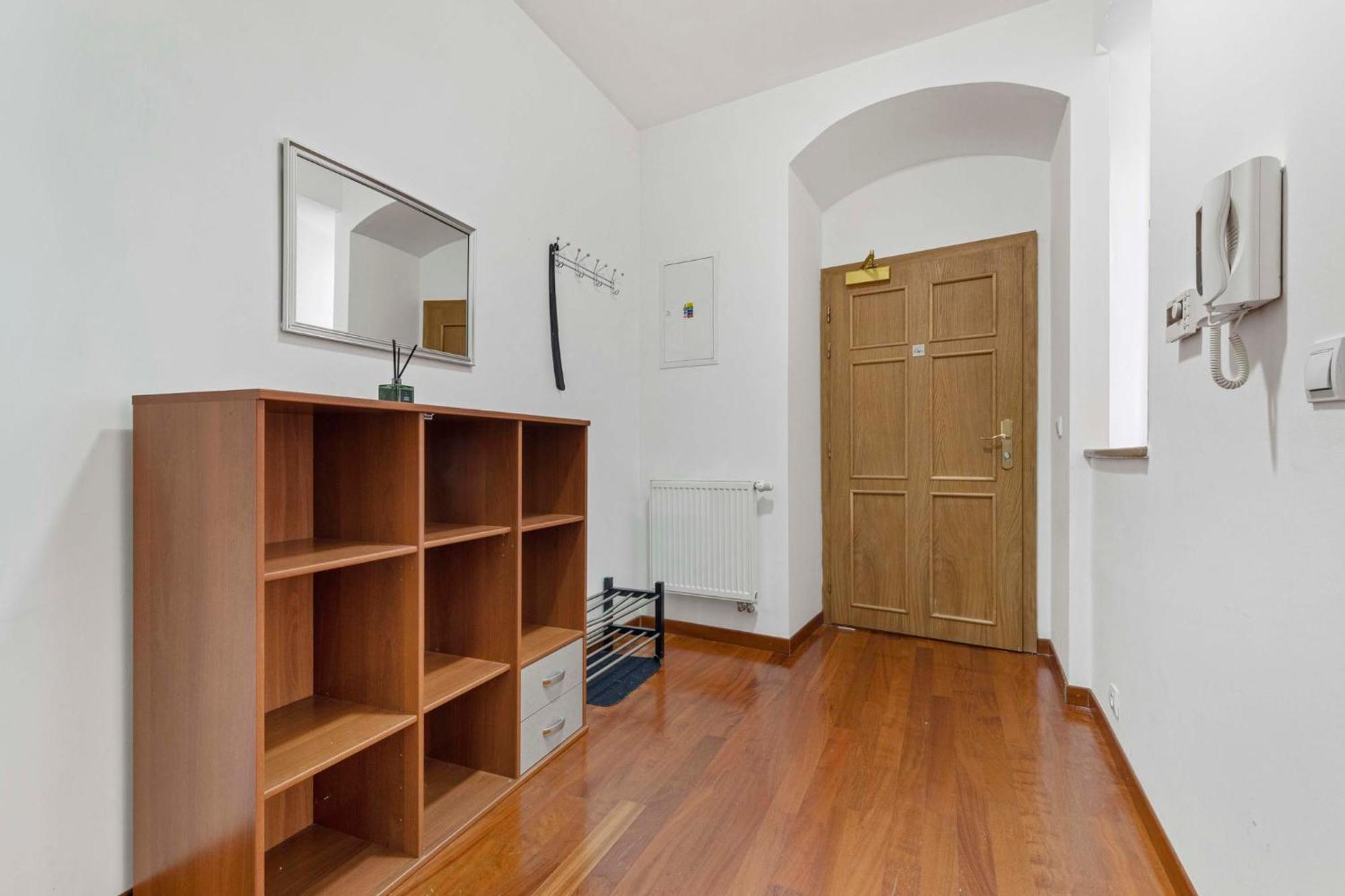 Charming Apartment In The Heart Of บราติสลาวา ภายนอก รูปภาพ